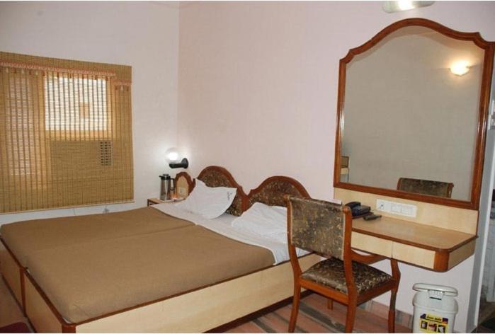 Padma Hotel Puri Bilik gambar