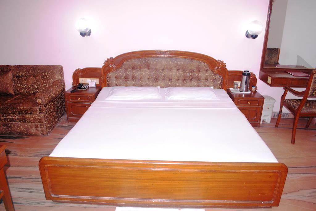 Padma Hotel Puri Luaran gambar