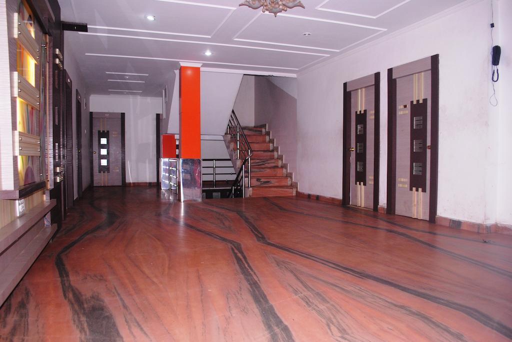 Padma Hotel Puri Luaran gambar