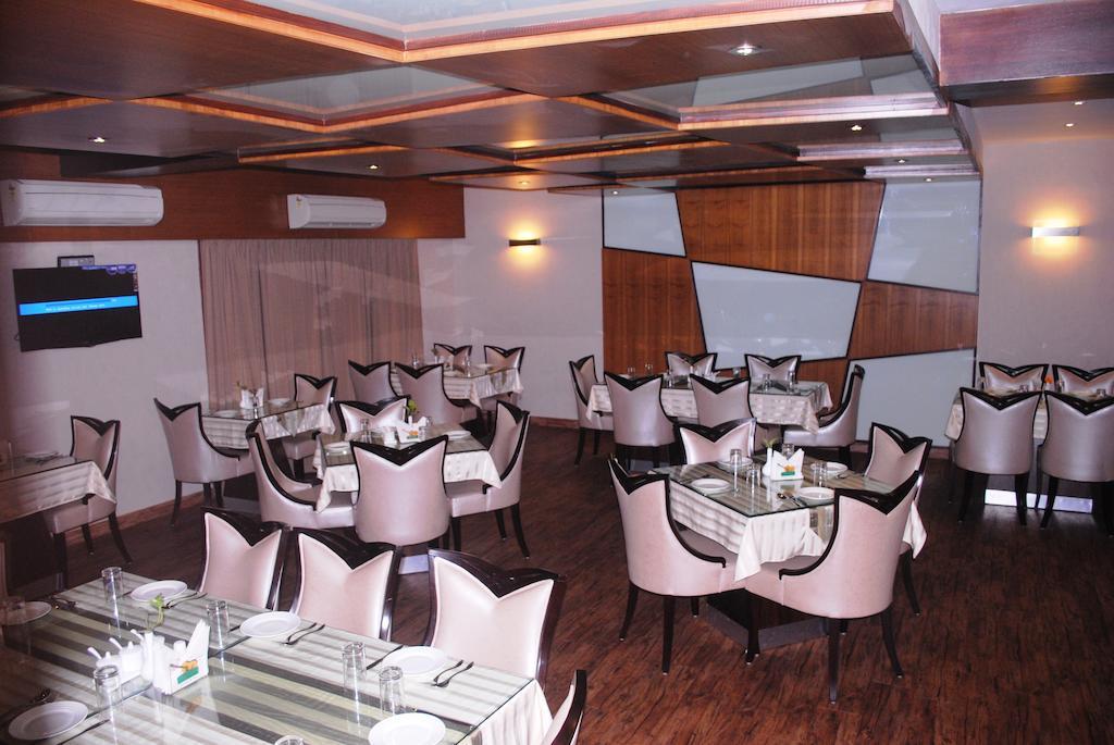 Padma Hotel Puri Luaran gambar